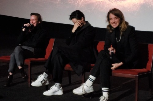 ADÈLE HAENEL ET NOÉMIE MERLANT - PressReader