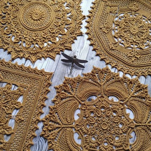 Хорошего дня   #crochetinspiration #crochetismytherapy #crochet #doily #вязаниекрючком #рельефнаясал