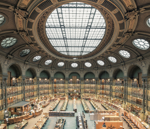 wordsnquotes:  culturenlifestyle:House of Books by Franck BohbotBrooklyn-based, French artist, Franck Bohbot’s photography focuses on the beauty of public spaces. In “House of Books,” Bohbot captures the grandiosity and architectural details of