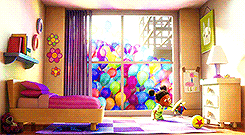 michaelsassbender:  An old man taking his house to Paradise Falls… and that’s