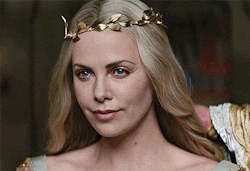 violadvis:Charlize Theron as Queen Ravenna