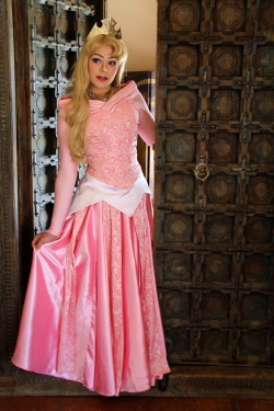 theofficialariel:  Here are some shots from my Princess Aurora cross play photoshoot today! Finally got the makeup right &lt;3 