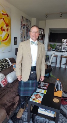 brighteyes4brightmind:  Kilt-wearing Daddy