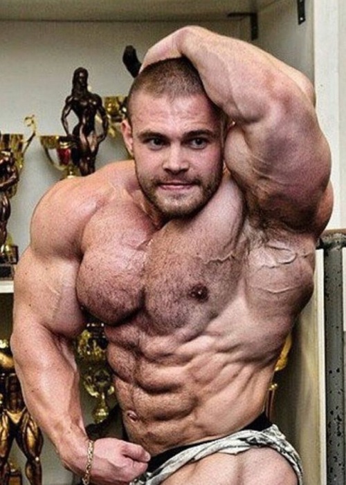 peakmuscle:  Alexei Lesukov porn pictures