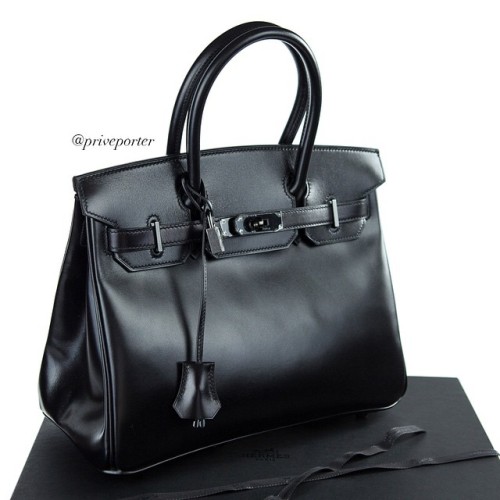 Super rare Hermès 30cm So Black Birkin at Privé Porter! #soblack #priveporter For pric