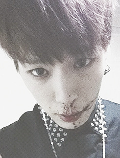 therapical-blog:  himchan’s recent selcas 