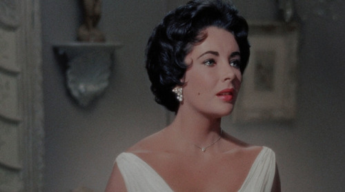 nitratedamile:Elizabeth Taylor, Cat on a Hot Tin Roof (1958).