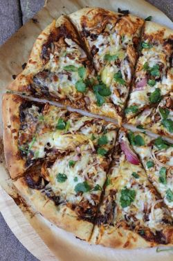 dspleasures:  D’s Pleasures Barbecue Chicken Pizza Recipe.