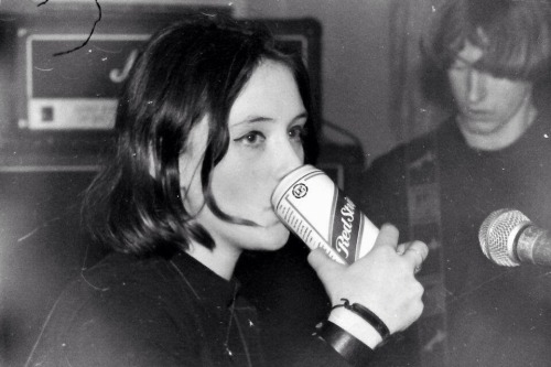 postpunkindustrial:rachel goswell of slowdive