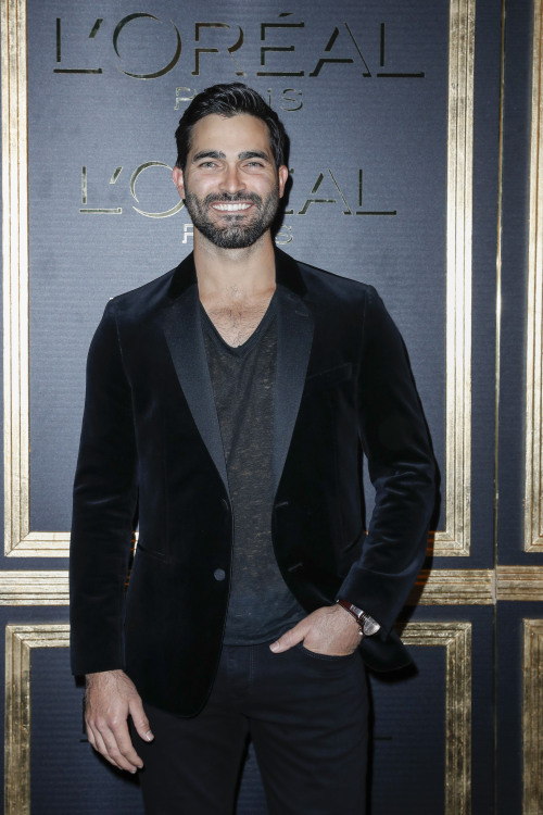 dailytylerhoechlin: [UHQ] Tyler Hoechlin attends the L'OreaL Gold Obsession Party as part of the P