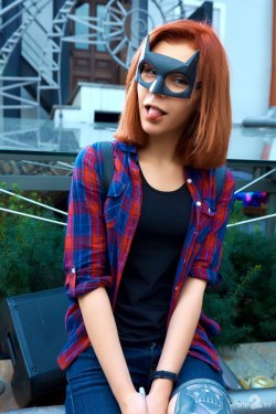 (more girls like this on http://ift.tt/2mVKSF3) Batgirl (x-post /r/GeekyGirls)