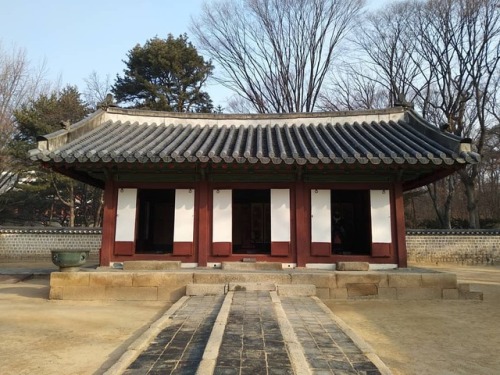 Jongmyo Shrine #jongmyo #종묘 #한국 #rok # #190123 #koreatrip #快乐老外 #yestermorning(helyszín: 종묘 (宗廟))htt