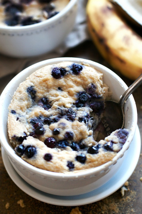 lustingfood:  blueberry banana bread mug cake 