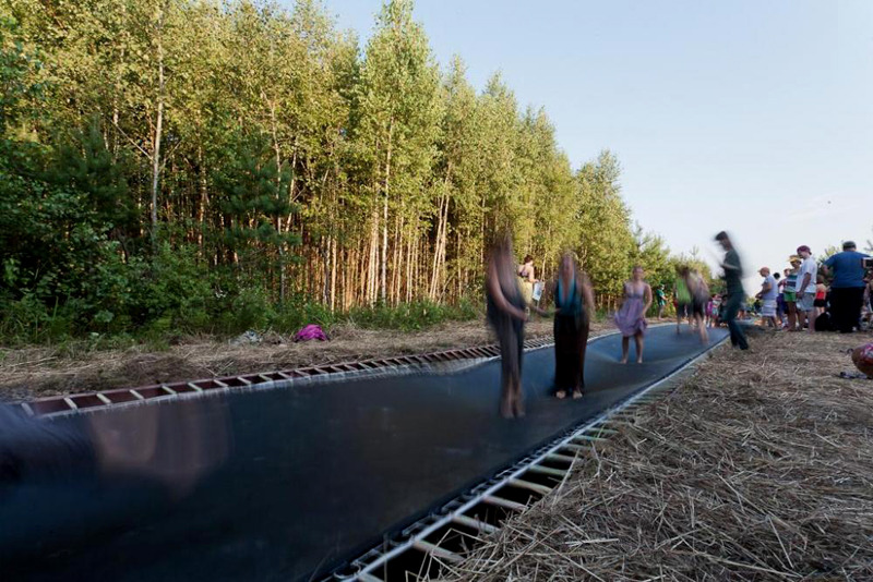  Salto - Fast Track (2012) - A 170-foot long trampoline installed across a Russian