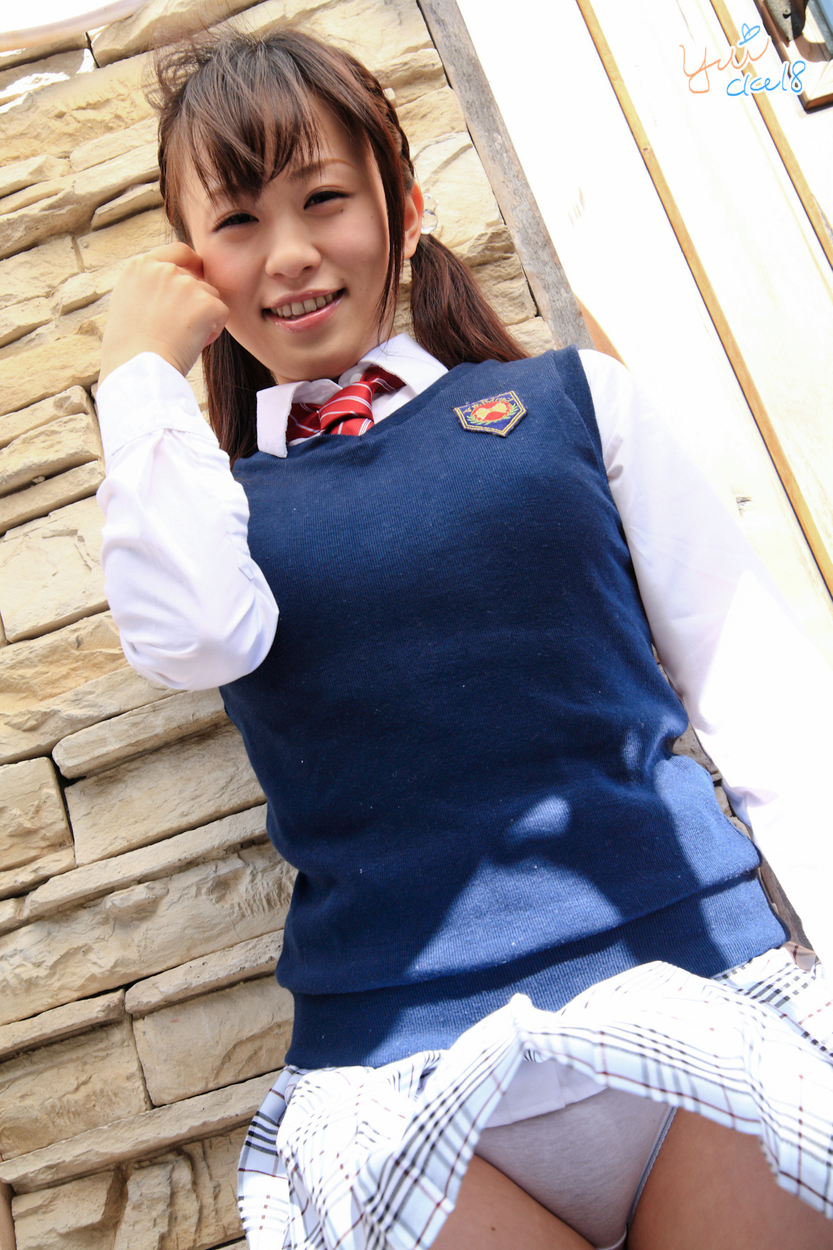 cke18official:  Japanese schoolgirl snack time is so naughty! See all of Yui HERE!