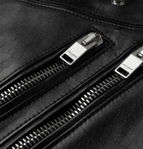 vagueism:  BLK × WHT
