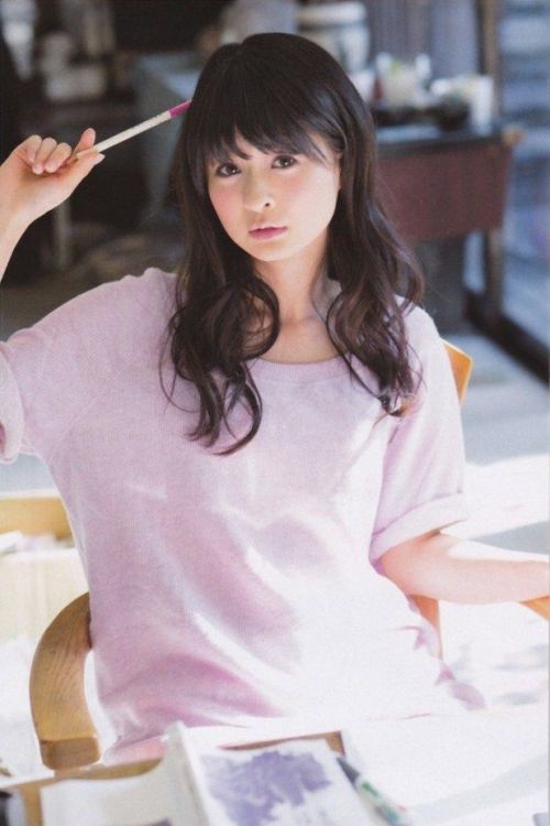neptuneworks:  小木曽汐莉 (ひたすらAKB : SKEセクシー担当、小木曽汐莉「腰のクビレ具合が最高！！」※gif画像【SKE48/小木曽汐莉】から)
