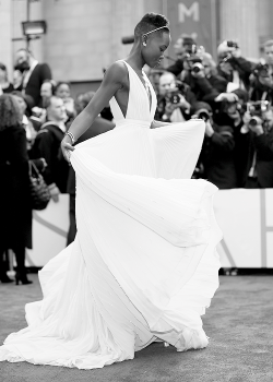 hauteinnocence:  Lupita Nyong’o 2014 Academy