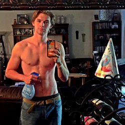 hotfamousmen:  Kenton Duty 