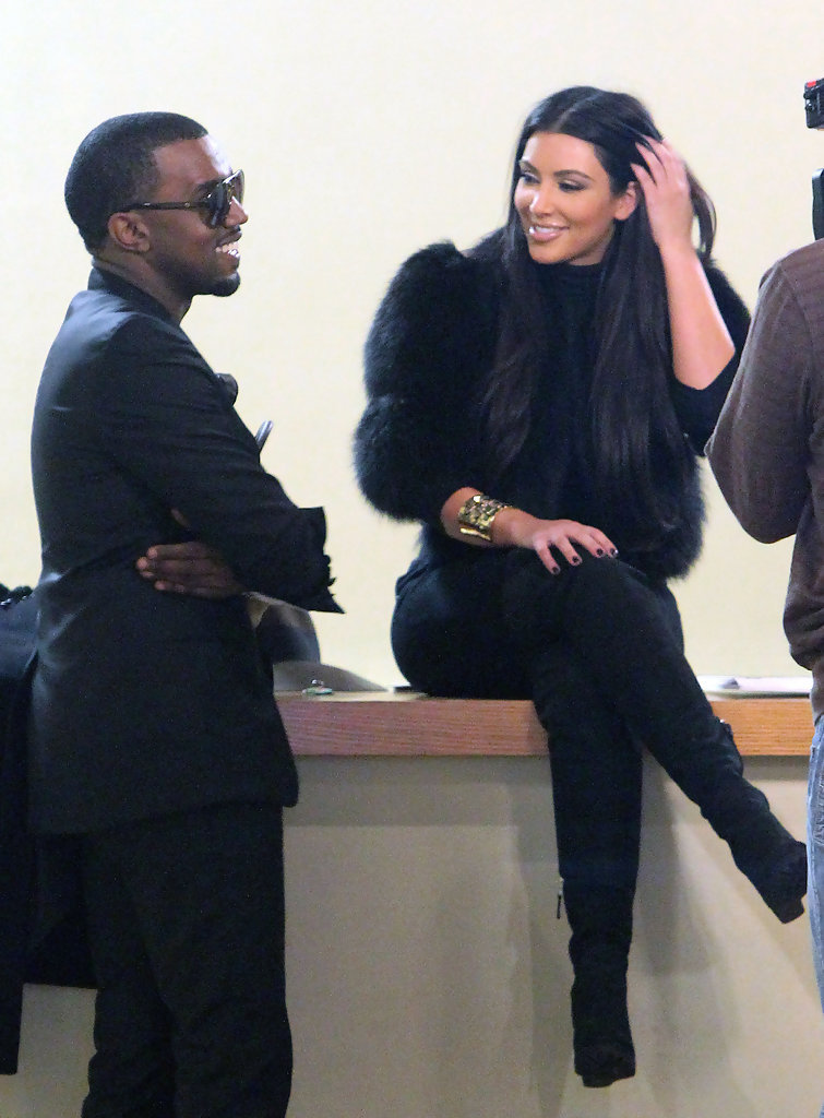 ultimatekimkardashian:  she’s so doing that tucking hair behind ear thing just