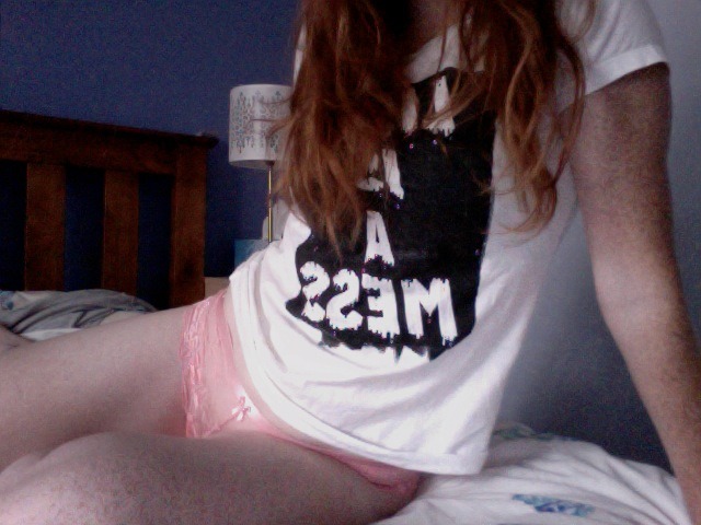 spicygingerbiscuit:  Outfit of the day… although I’ll probably put on shorts