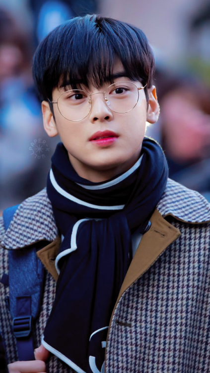 『EUNWOO』saved? reblog or like© fantaken owners