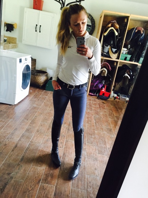 thatlongstride: First day at the new barn selfie