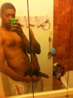 nudeselfshots-blackmen.tumblr.com post 57501626253