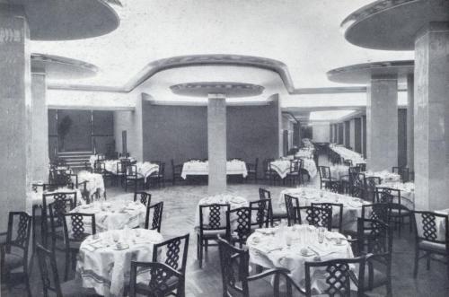 streamlinemod: Inside el Edificio Carrión during the 1930s. www.inshop.es/2010/07/mira