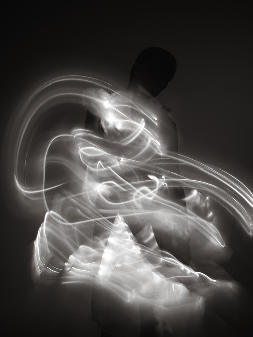 arpeggia:Michael Taylor - Light Trace B&W VersionsRelated post: here