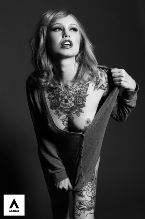 carriejodc:  By Joe Carabeo. Hair: Deana Larae Makeup: Dawn Newsome Model/Stylist: Carrie Jo 