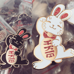 kalematsuba:  the maneki usagi gold hard enamel pins are ready!! (theyre both the same size this is just 2 diff photos next to eachother) kalematsuba.tictail.com 