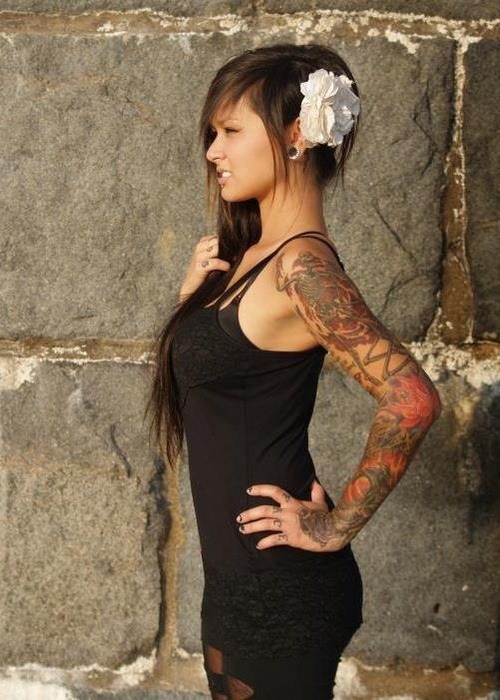 sexyinkgirls-mmm-so-nice:  More here Sexy Ink Girls - Mmmm, So Nice