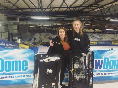 i miss snow throwback to tobogganing with my best bud ❄️ (at SnowDome)