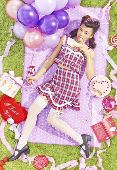 honestlydear:  gyaru-coordinates:  Brand: KatieS/S 2014Pinup and Pastel and Daisies