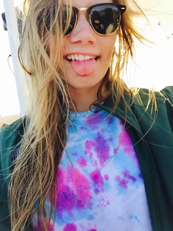 goonslay:  cuffya-bitch:  beach selfies 👅🌀🌊✊