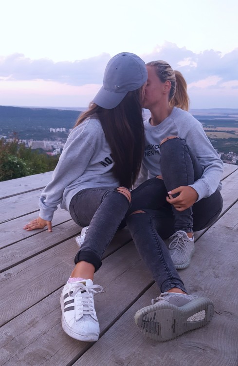 nebvlos:  @ppatientlyy тези двете са goals af 