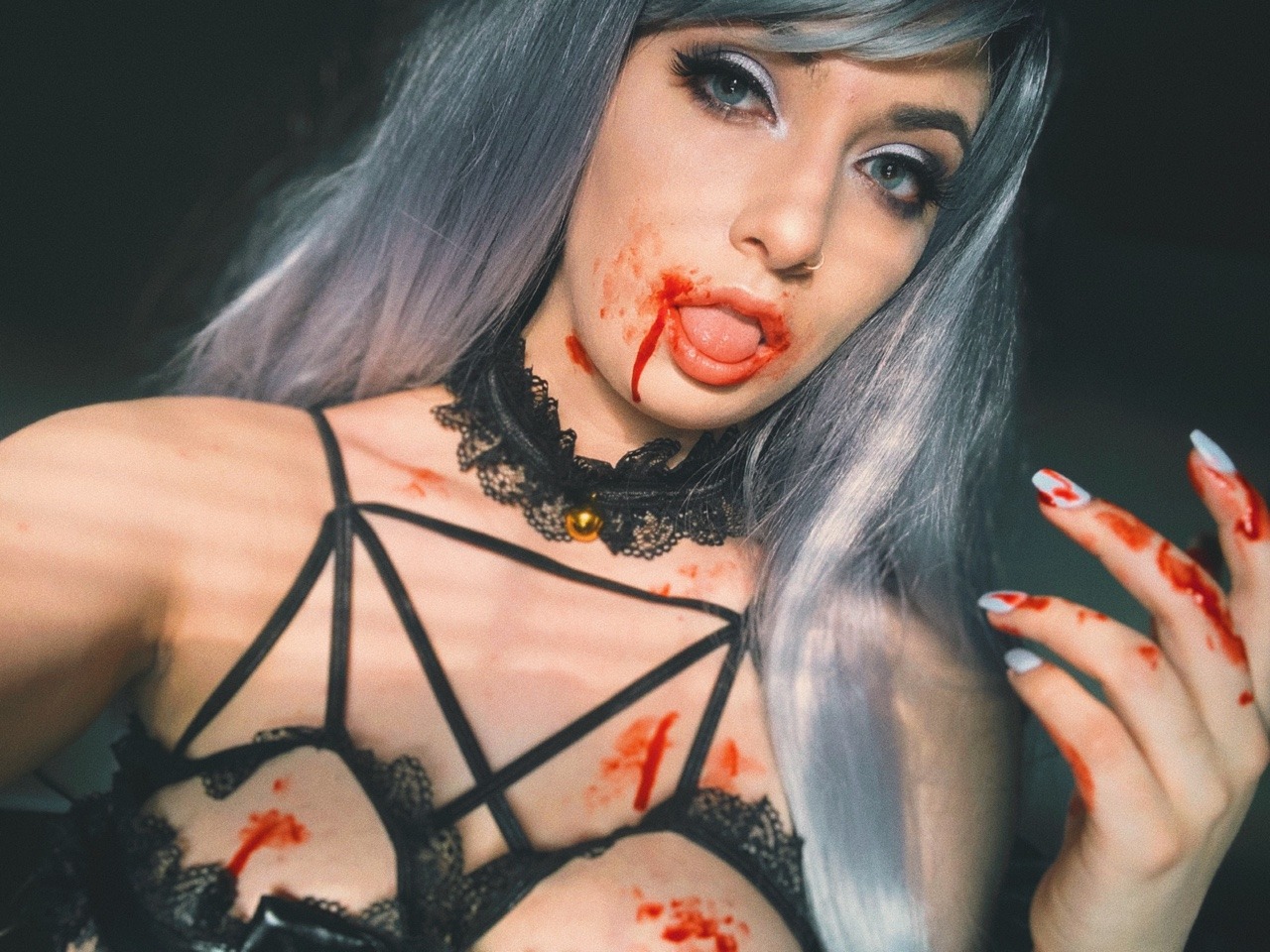 spookyfox-trot:  Tastes like honey ❤️
