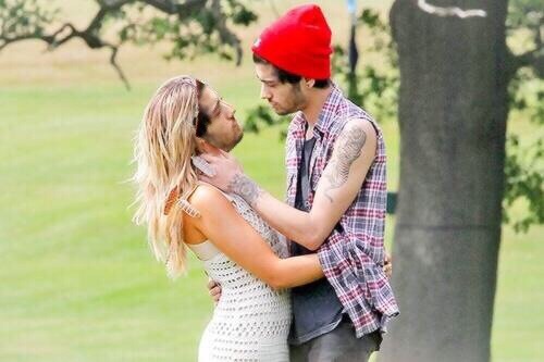 lordhazz:  lordhazz:IM SO JEALOUS OF ZAYN  WHAT IF ZAYN SEES THIS