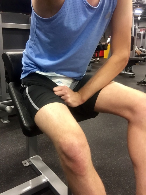 diapereddallas:Diapered at the gym today.apparently I’m not the only one!dude…and he’s hot, t