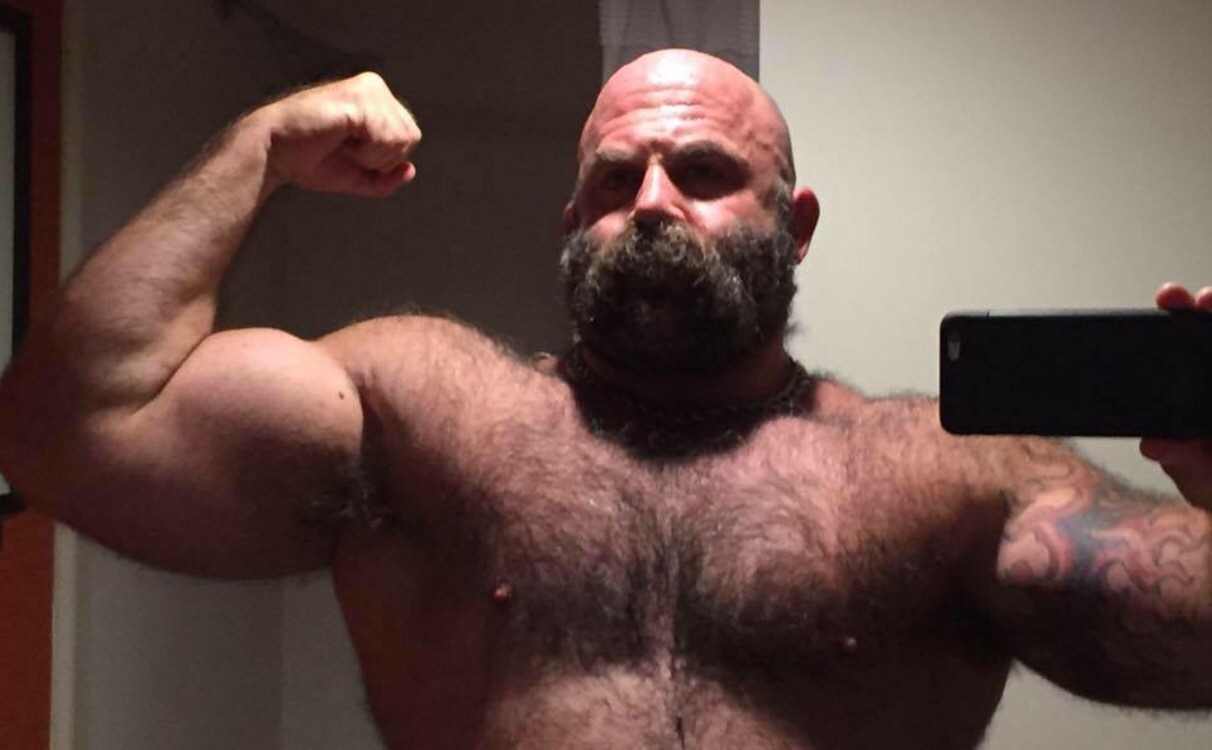 myfavoritemusclemen:  Chris Baena