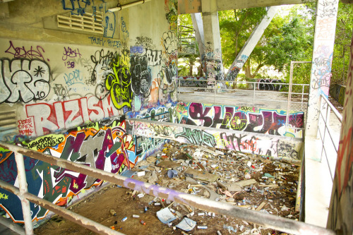 abandoned-playgrounds: The immense graffiti of the abandoned Miami Marine Stadium in Florida. Abando