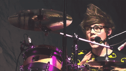 xletsseetheworldtogetherx:This is one of my favourite Ashtons ever.