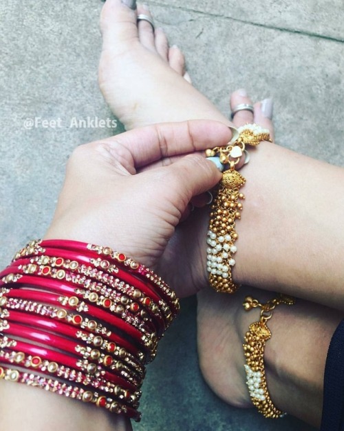 Morning ❤ #feet #anklets #ankletswear #photography #longnails #ornaments #shoutouter #saree #traditi