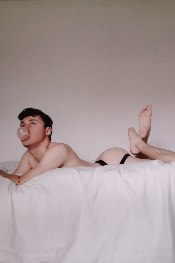 giveyoumylove:bubblegum bitch