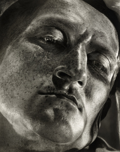 joeinct: Photo by Helmar Lerski, 1935-36