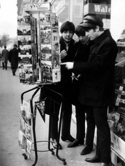 winstonpaul:  Paul McCartney, George Harrison