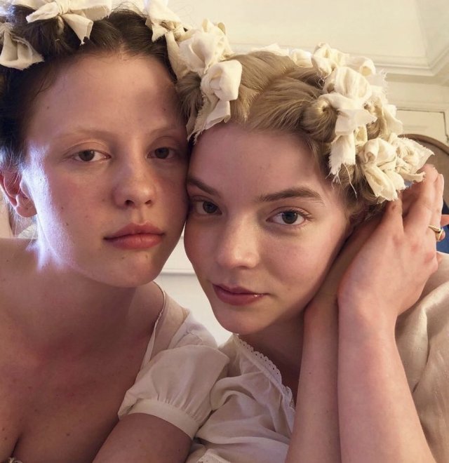 Anya-Taylor Joy and Mia Goth (Emma, 2020)