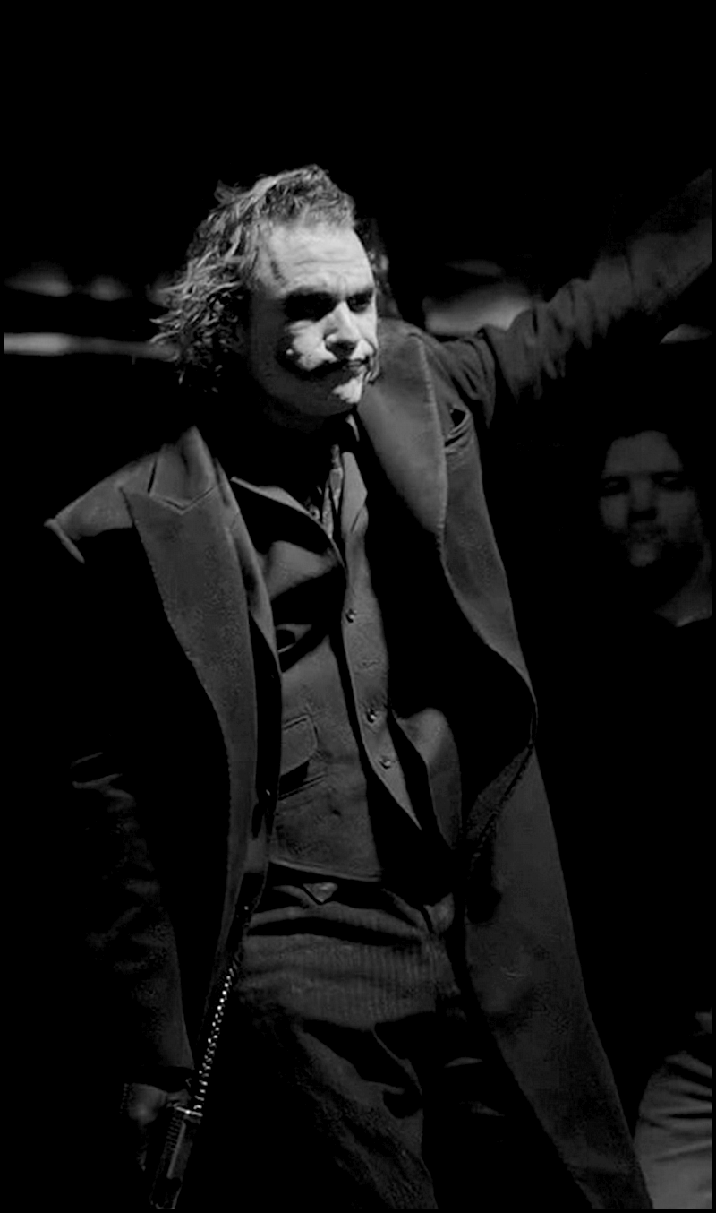 HORROR & CHAOS.