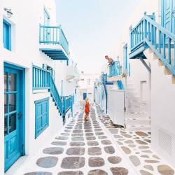 dreamingofgoingthere:  Mykonos, Greece   @empoweredinnocence